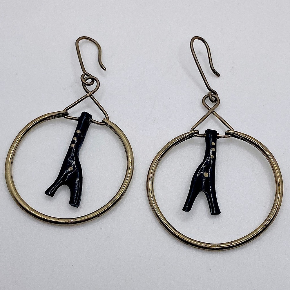 Vtg Black Coral & Brass Circle Dangle Shepherds Hook Earrings 2”
